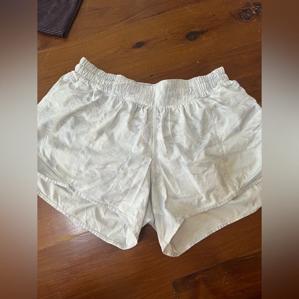 Hotty Hot Shorts Mini Tropical Shadow Starlight Multi / Starlight SIZE 8 Tall